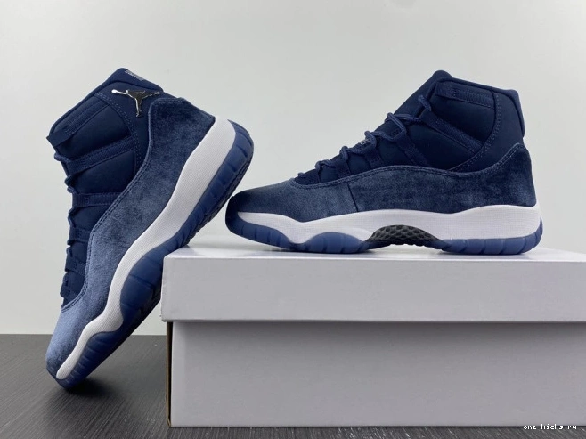 Rep AR0715-441 MIDNIGHT JORDAN WMNS AIR 11 NAVY VELVET 0523